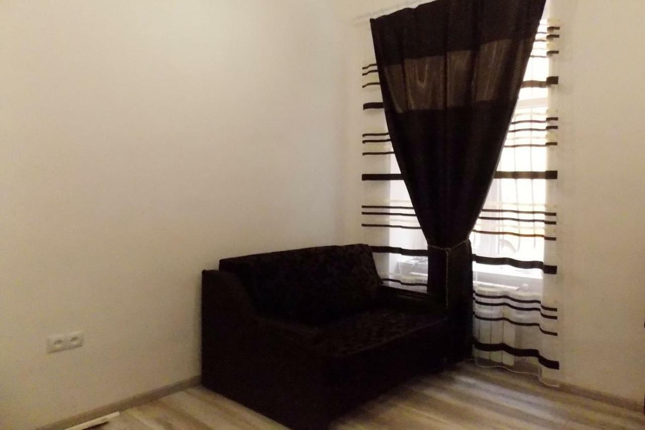 Apartment At Teodora Sqr Liov Exterior foto